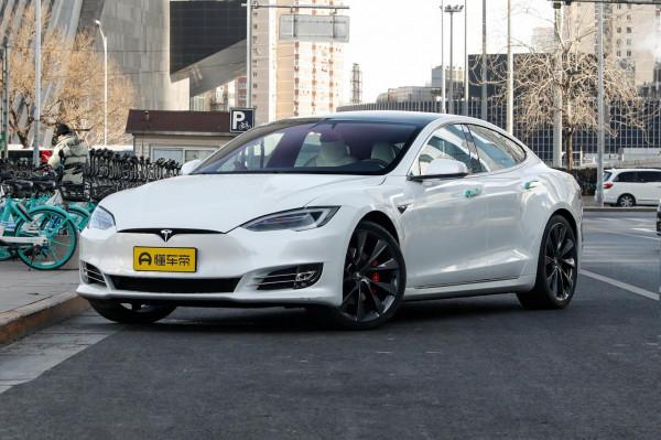 新車|5.4秒破百,對標賓士EQS,保時捷Taycan亮相海口車展 新車|5.4秒破百,對標賓士EQS,保時捷Taycan亮相海口車展