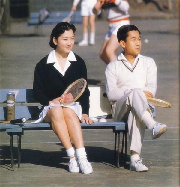 王子和公主在一起後?黑蓮花和灰姑娘王妃誰更幸福? 王子和公主在一起後?黑蓮花和灰姑娘王妃誰更幸福?