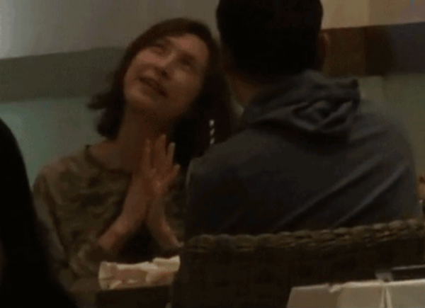 劉青雲夫婦現身菜市場，身家上億打扮樸素，結婚24年無兒女仍恩愛