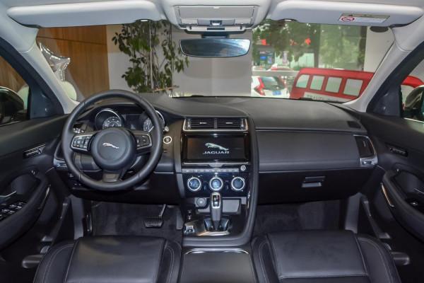 體驗捷豹E-PACE，緊湊型SUV，外觀個性，249馬力動力充沛