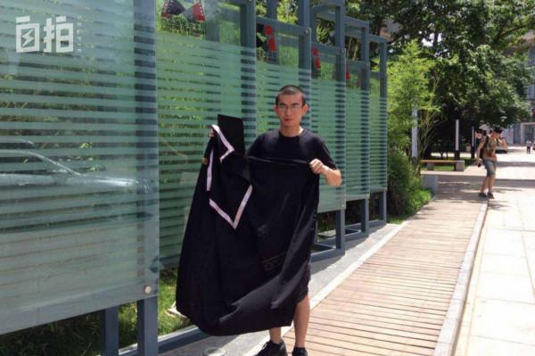 我，當過工人、做過保安，從小自卑，卻拿到了電影“最佳導演”獎