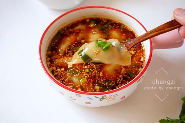 原來芋頭還能這麼吃!皮滑餡香營養足,早餐來一碗,熱乎又暖身 原來芋頭還能這麼吃!皮滑餡香營養足,早餐來一碗,熱乎又暖身