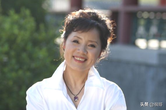 《小敏家》中的佟兵媽和李主任，看似不起眼的配角，來頭都不小