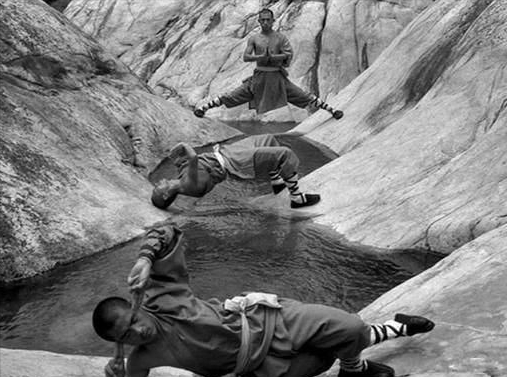 1985年，許世友上將去世後，日本億萬富豪全家遙祭，是何原因？