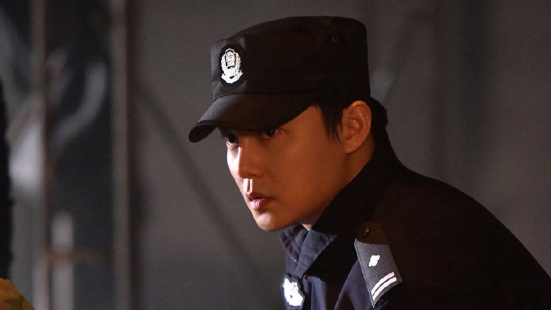 反腐劇《一念無間》將播，尹正演繹熱血刑警，與佟大為兄弟情深