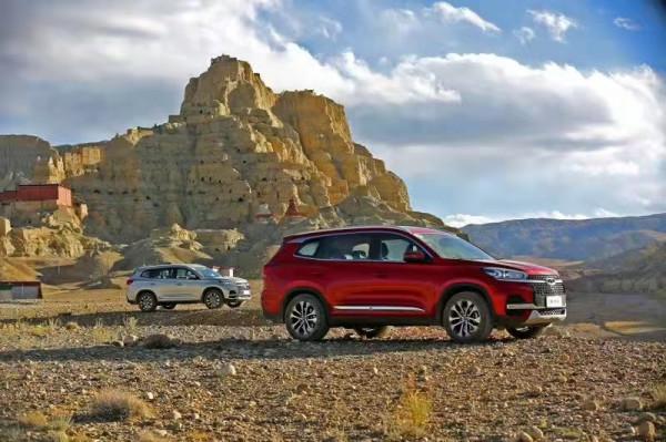 瑞虎8絕塵而上，盡享絕美風光！