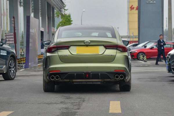 6.95s破百，雙邊四出尾排，屬於年輕人的“效能車”？傳祺影豹