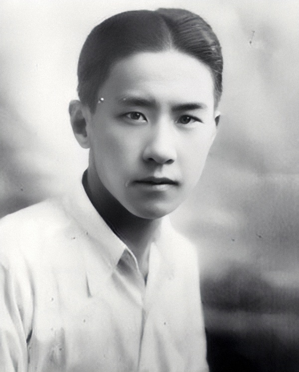 袁克文去世時，遺產僅剩20塊無錢辦喪，葬禮場面卻比父親的還盛大