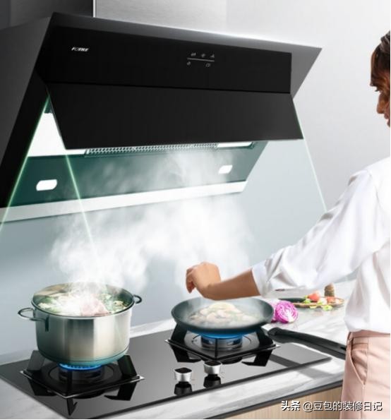 家用油煙機哪種比較實惠好用？裝修廚房油煙機如何正確選擇？