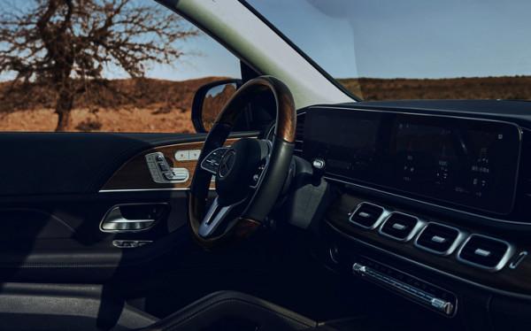 新款賓士GLS正式上市 3款車型 售價104&period;6萬元起