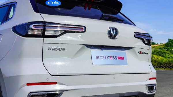 這臺10萬級精品SUV號稱“合資終結者”,如今更具旗艦氣場 這臺10萬級精品SUV號稱“合資終結者”,如今更具旗艦氣場