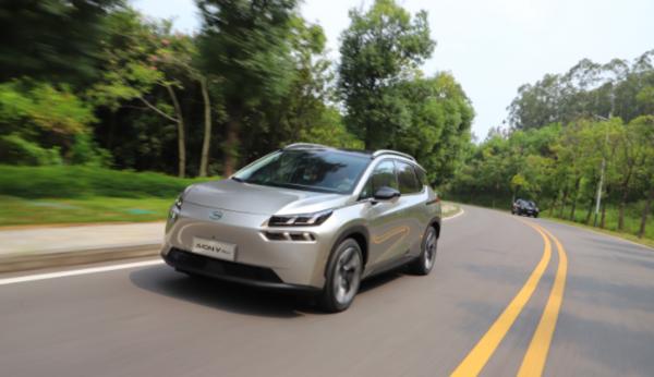 試駕AION V Plus:顏值智慧雙重進化,不止“小改款”那麼簡單 試駕AION V Plus:顏值智慧雙重進化,不止“小改款”那麼簡單