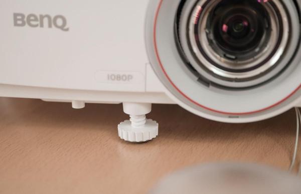 沒了解清楚前千萬別買投影儀,短焦的明基EH7941才更適合家庭使用 沒了解清楚前千萬別買投影儀,短焦的明基EH7941才更適合家庭使用