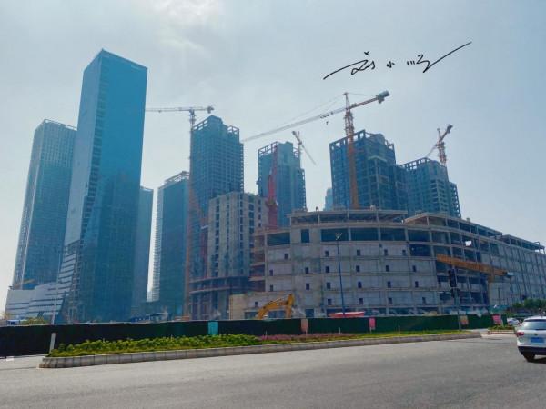 實拍佛山新城,高樓大廈密集,看起來非常氣派,可惜卻沒什麼人氣 實拍佛山新城,高樓大廈密集,看起來非常氣派,可惜卻沒什麼人氣