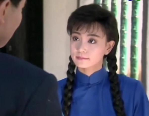 早期民國麻花辮美人,只服這9位,瓜子臉,鵝蛋臉,個個楚楚動人 早期民國麻花辮美人,只服這9位,瓜子臉,鵝蛋臉,個個楚楚動人