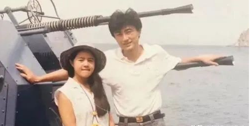 &quot;國臉&quot;王寧的愛情史，一眼定情劉純燕，不被看好的婚姻卻恩愛33年