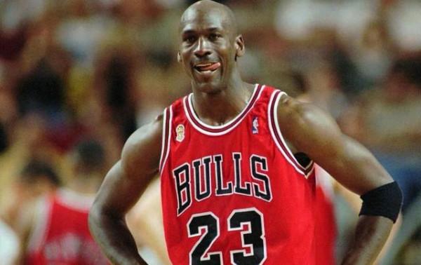 NBA職業生涯場均30有多難?科比杜蘭特榜上無名,僅兩大神做到 NBA職業生涯場均30有多難?科比杜蘭特榜上無名,僅兩大神做到