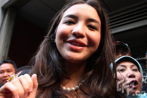 馬來西亞最美王妃，婚後不堪奴役逃離王室，後控訴王子遭無人執法