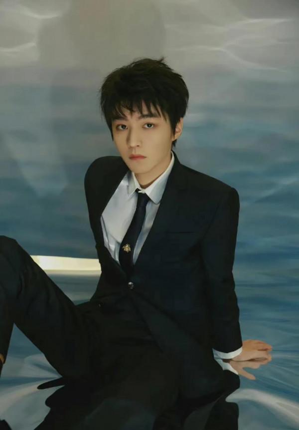 大家在金雞獎紅毯上的造型，你們更喜歡誰的呢？