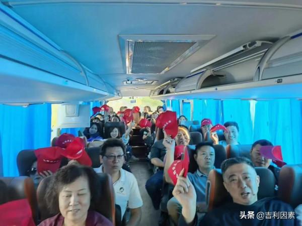 賞中秋燈會，遊夜美周莊