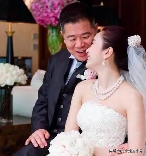 嫁豪門的10位女星：有人幫著還債，有人被兒子看不起，黎姿最幸福