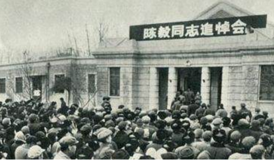 陳毅病逝,周恩來劉伯承痛哭流涕,毛主席最後一刻出現在追悼會上 陳毅病逝,周恩來劉伯承痛哭流涕,毛主席最後一刻出現在追悼會上