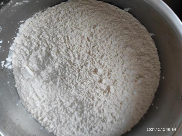 自家做的春餅,酸菜餡的好吃不得了不得了 自家做的春餅,酸菜餡的好吃不得了不得了