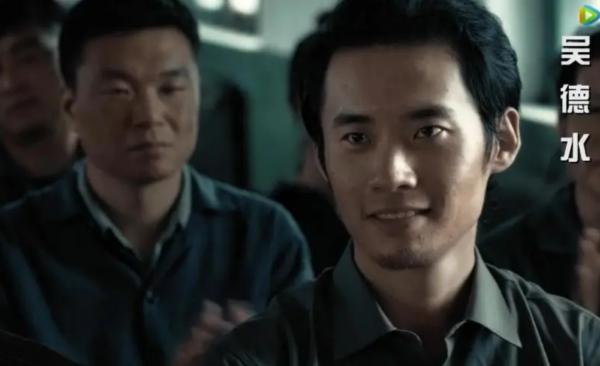 除了段奕宏，那些拉高《雙探》分值的狠配角，也該“擁有姓名”