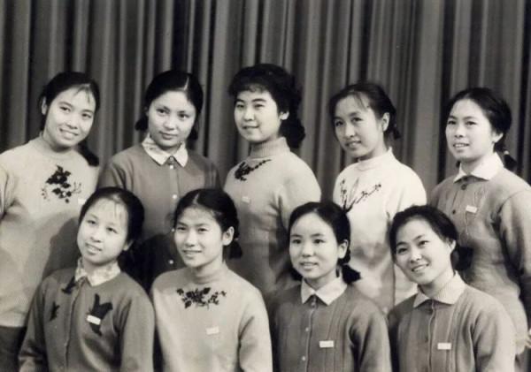 當年用高壓鍋燙頭的拉薩青年,也是明白“頭等大事”的 當年用高壓鍋燙頭的拉薩青年,也是明白“頭等大事”的