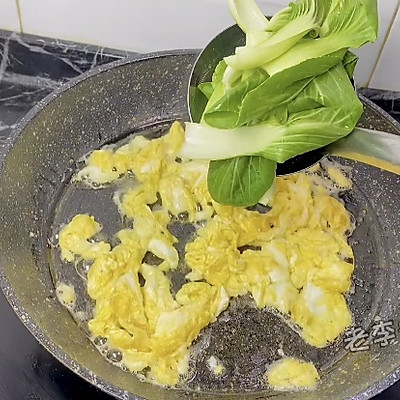 泡麵別老是泡著吃了，試試這樣做吧