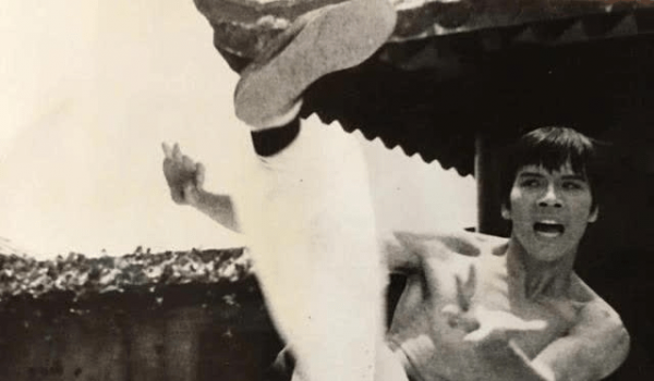 向華強年輕時長啥樣？當照片流出，才知為啥成龍怕他，關之琳愛他