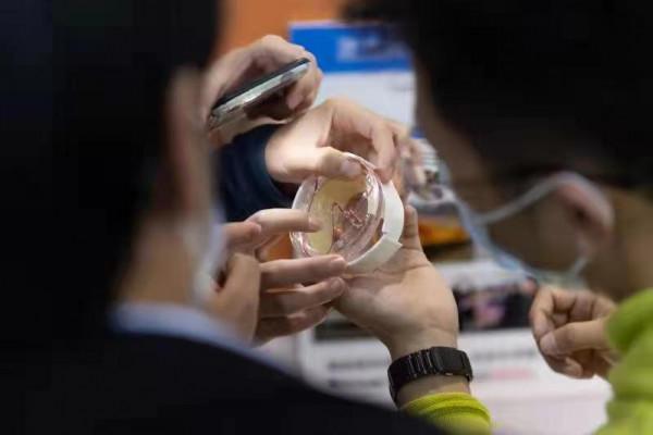 當智慧穿戴應用在防護服上:智慧織物為未來醫療提供無限可能 當智慧穿戴應用在防護服上:智慧織物為未來醫療提供無限可能