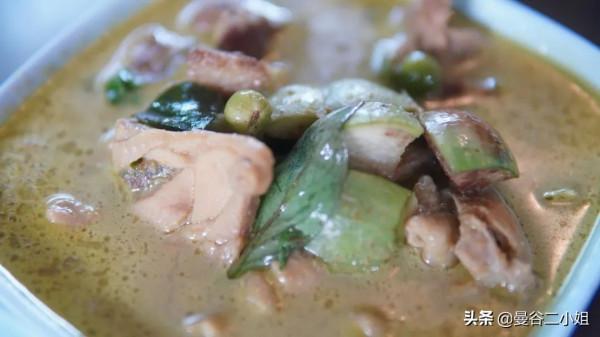 5元一個泰國脆皮炸雞,咬一口咔咔爆汁,大口吃肉超過癮 5元一個泰國脆皮炸雞,咬一口咔咔爆汁,大口吃肉超過癮