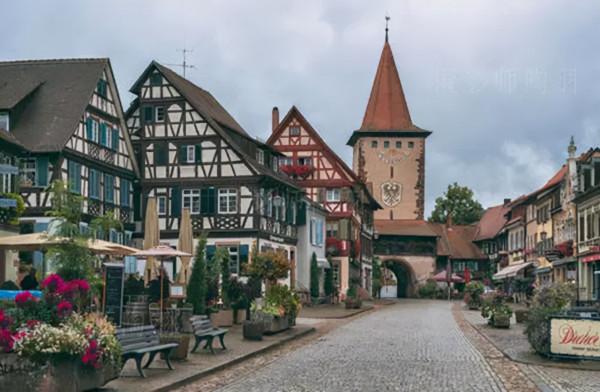 施之皓前妻曹燕華低調二婚,嫁1.93米帥氣老公,年近60看著像40歲 施之皓前妻曹燕華低調二婚,嫁1.93米帥氣老公,年近60看著像40歲