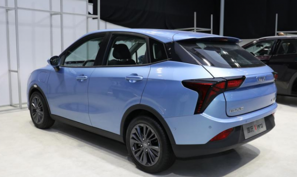 純電續航里程401km，搭配清新的外觀，哪吒V值得購買嗎