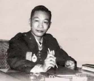 皖南事變罪魁禍首&comma;潛伏毛主席身邊的特務&comma;竟因一支菸被毛主席識破