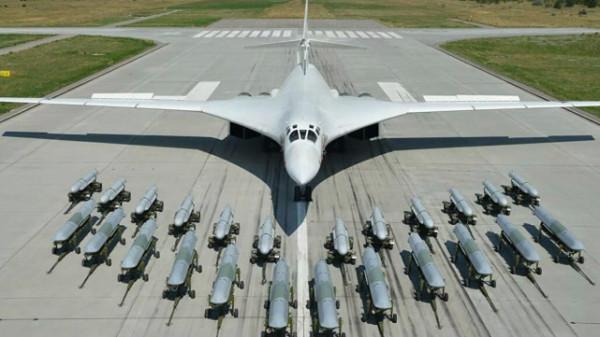 俄羅斯圖160M戰略轟炸機首飛，80%系統裝置升級現代化