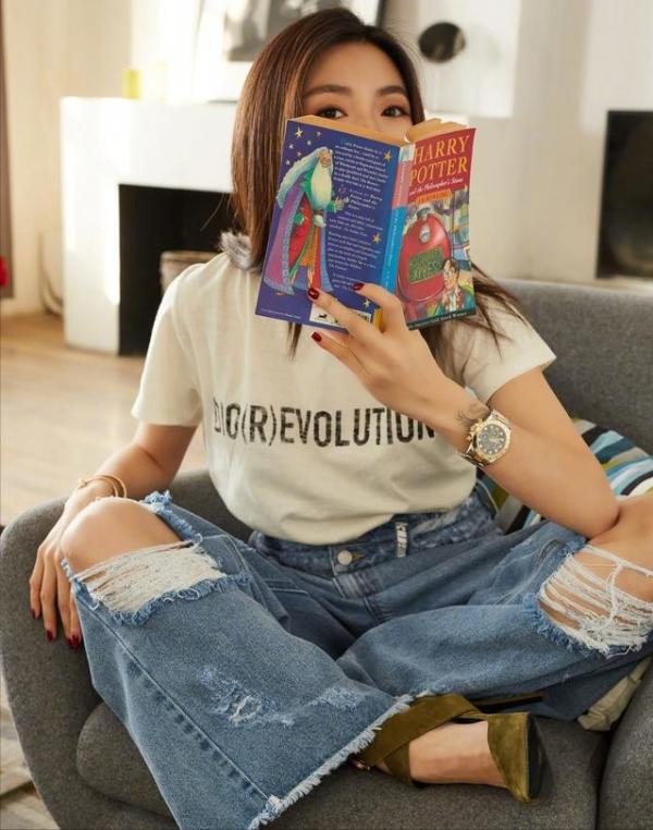 “暴躁千金”程曉玥:逼鄭愷當眾道歉,在上海市中心購400平豪宅 “暴躁千金”程曉玥:逼鄭愷當眾道歉,在上海市中心購400平豪宅