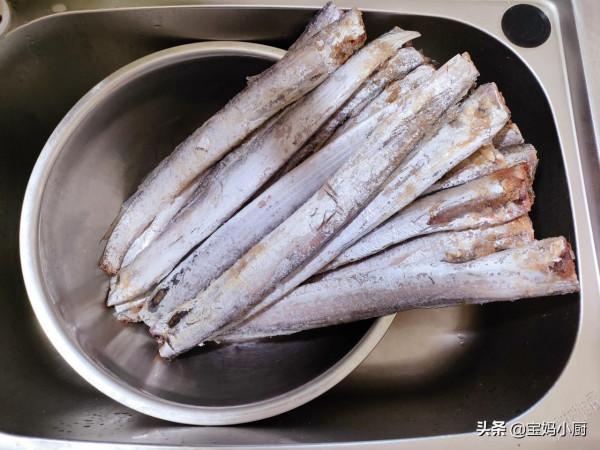 帶魚這做法,連刺都不用吐,大人小孩都愛吃,費一次事能吃一週 帶魚這做法,連刺都不用吐,大人小孩都愛吃,費一次事能吃一週