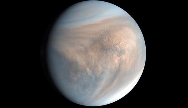 地球大氣的氮氣含量高達78%，是氧氣的3.7倍，這些氮氣是哪來的？