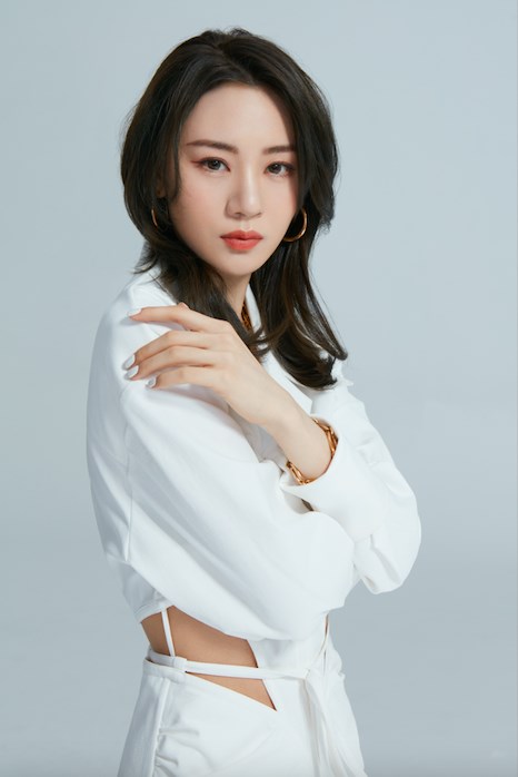 歌手王笠人亮相江蘇衛視元宵晚會，《我們之間，我們之外》舞臺，夢迴司藤