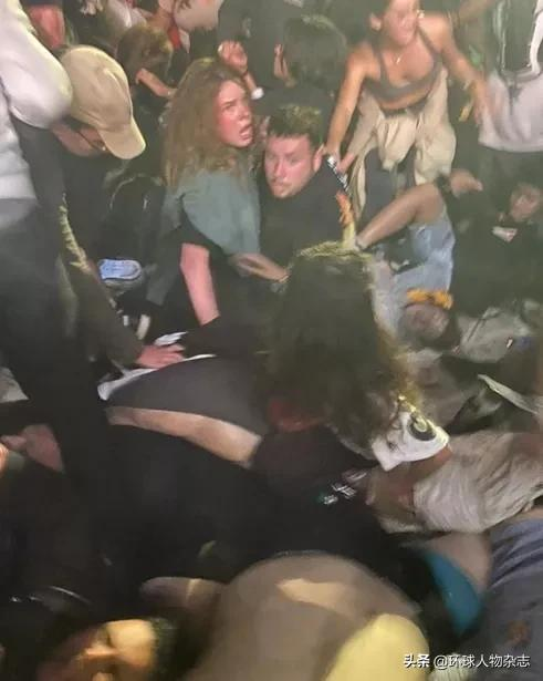 歌手煽動踩踏,槍手隨機掃射,美國“奪命演唱會”止不住? 歌手煽動踩踏,槍手隨機掃射,美國“奪命演唱會”止不住?