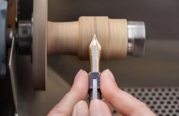 萬寶龍大班——經典禮讚——商務自用與送禮的首選 萬寶龍大班——經典禮讚——商務自用與送禮的首選