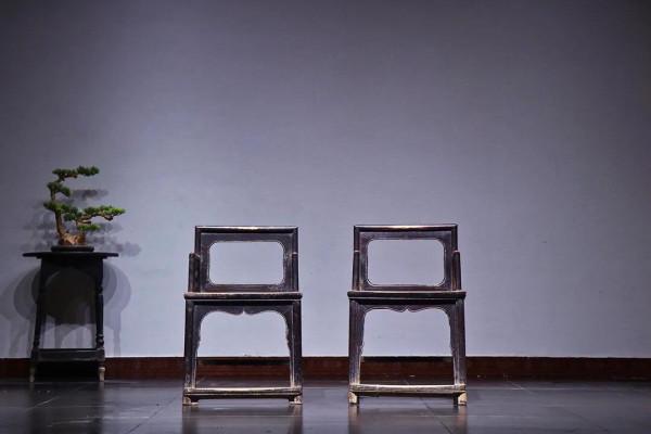 玫瑰椅做工簡潔 秀麗端莊 品相完美年份：清代 楠木長56寬43高86cm