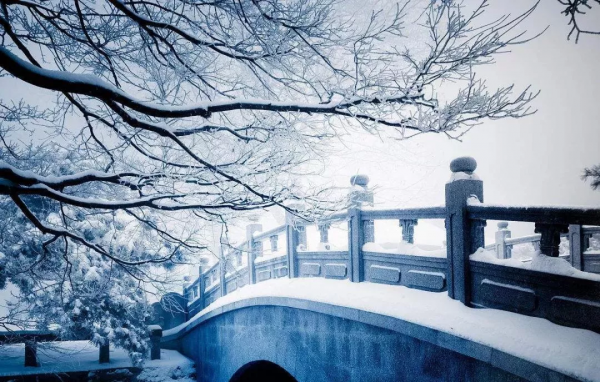 冬至——陰極之至，陽氣始生，日南至，日短之至，日影長之至