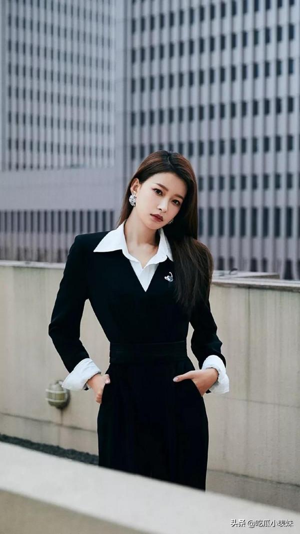 孫怡，眼眸清澈，甜美迷人