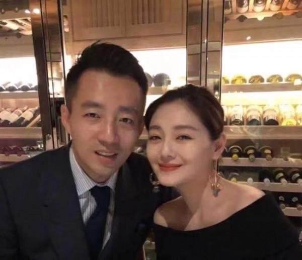 大S和汪小菲離婚後,一條1000多讚的評論說:離婚是因為沒有愛了 大S和汪小菲離婚後,一條1000多讚的評論說:離婚是因為沒有愛了