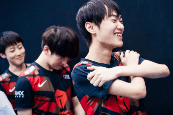 “LOL亞運會全華班配置引爭議”，Knight首發穩了，AD位懸念很大