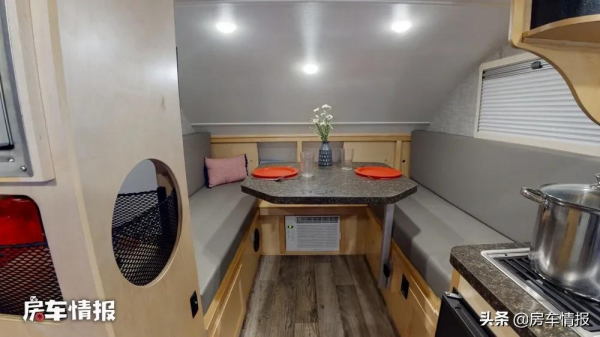 房車圈也內卷？車身小巧僅0.8噸能睡一家三口，車外能擺攤燒烤