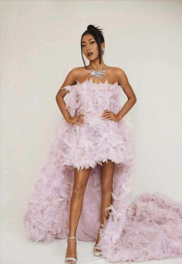 吉克雋逸穿上“死亡芭比粉”,生圖對比精修,不敢相信這是一人? 吉克雋逸穿上“死亡芭比粉”,生圖對比精修,不敢相信這是一人?